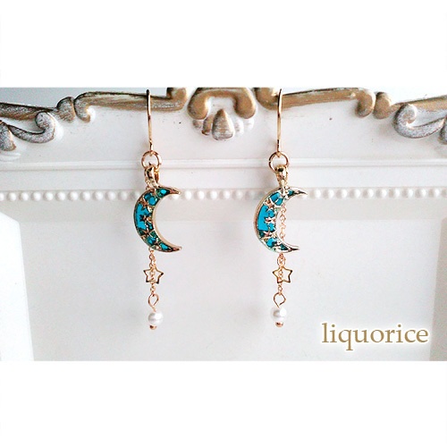 三日月と星とパールのピアス・イヤリング