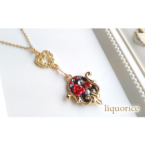 赤薔薇のゴシックネックレス・ペンダント