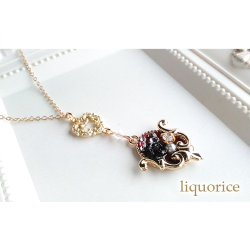 黒薔薇のゴシックネックレス・ペンダント