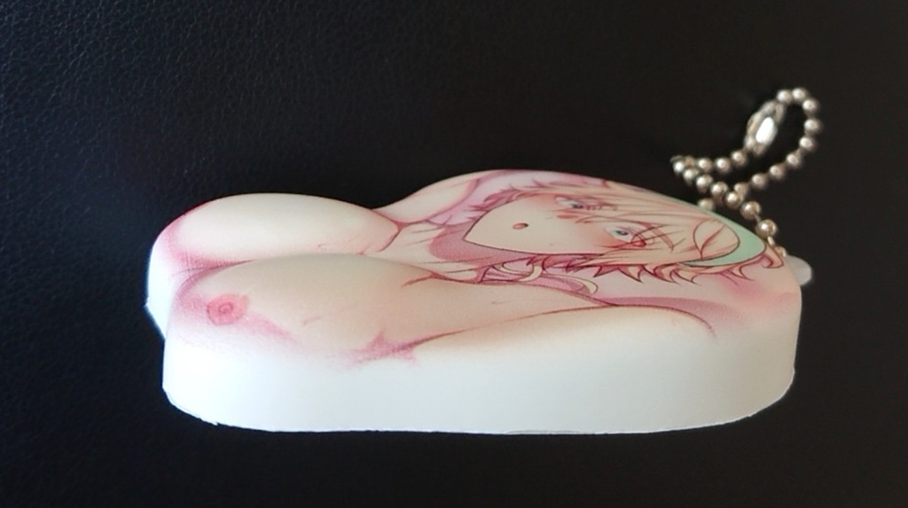 真那人 ミニおっぱいマウスパッドストラップ