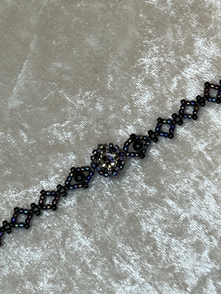 【オリジナル】闇のブレスレット《ビーズステッチ》