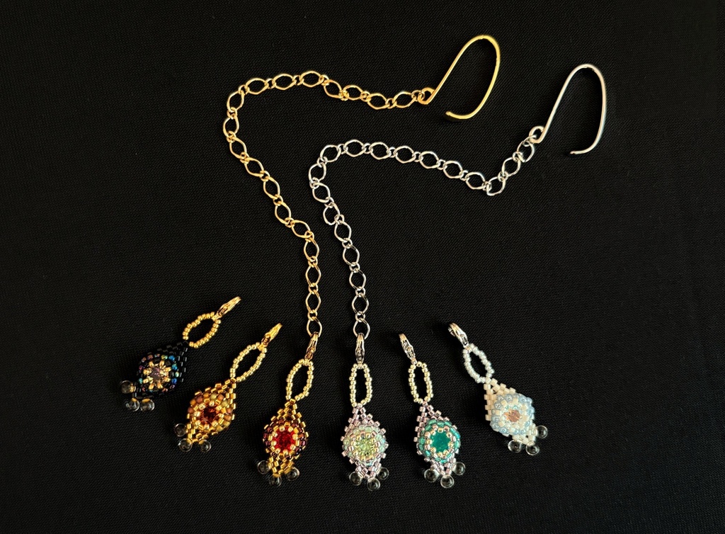 【オリジナル】属性付与(水)の耳飾り《ビーズステッチ》