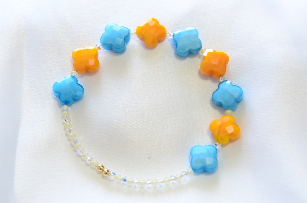 ランガと暦イメージのワイヤーブレスレット