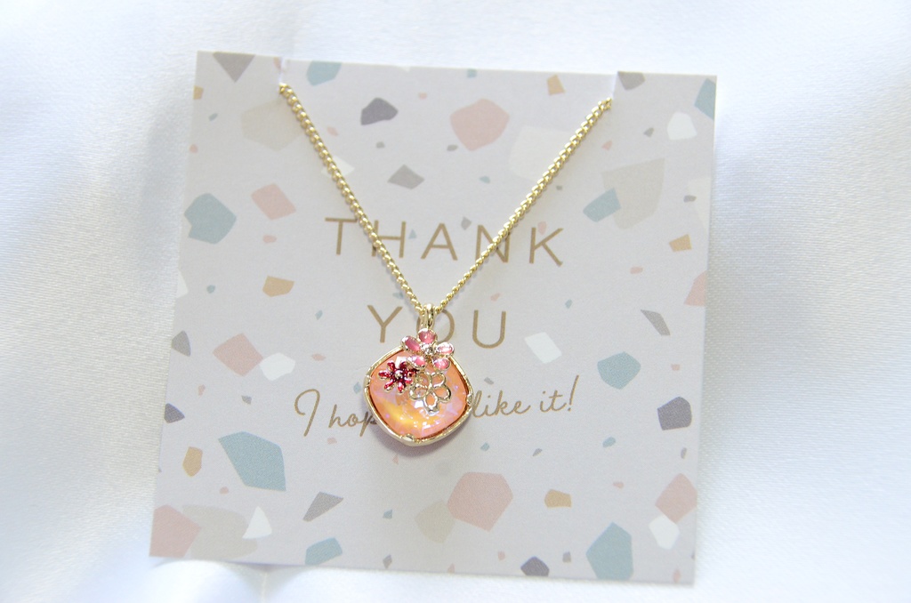 喜屋武暦イメージのジュエリークリップネックレス