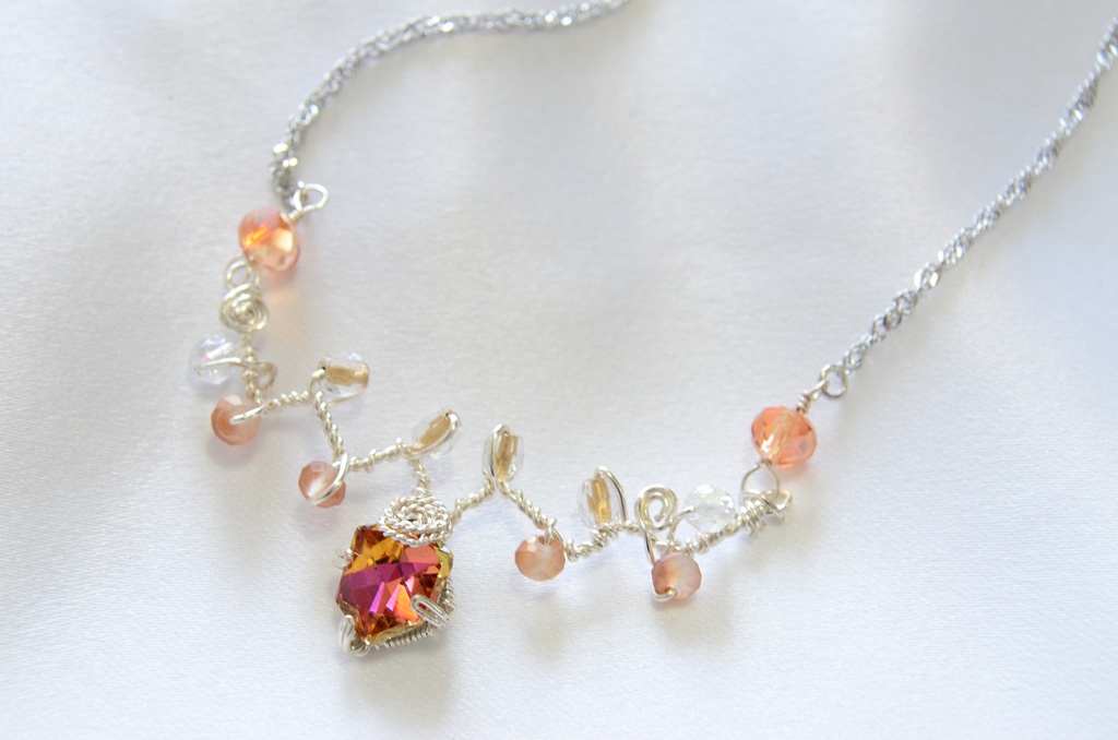 喜屋武暦イメージのワイヤーネックレス