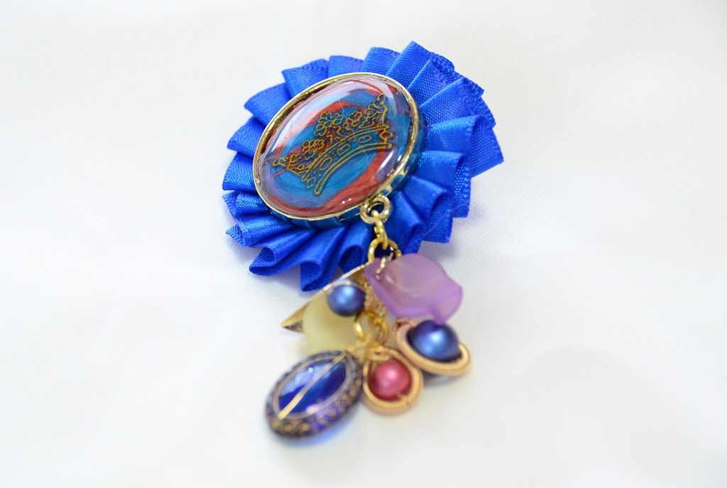 ヴィル・シェーンハイトイメージのシーリングスタンプ風ポニーフック