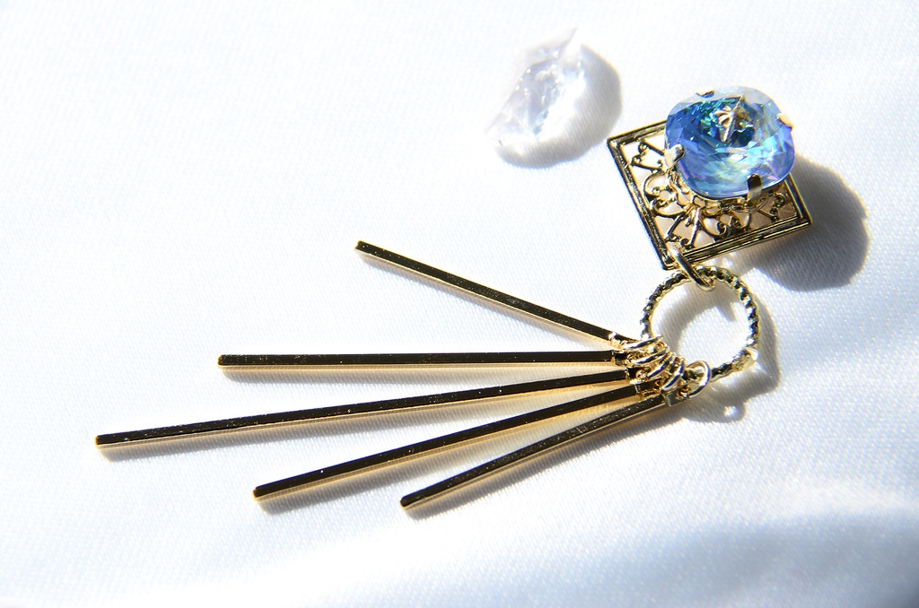 マクギリスイメージのスワロの片耳の耳飾り