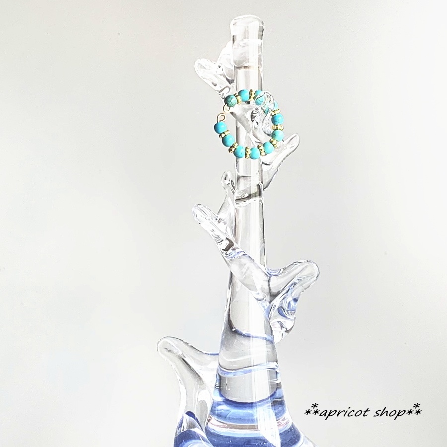 ターコイズのキラキライヤーカフ