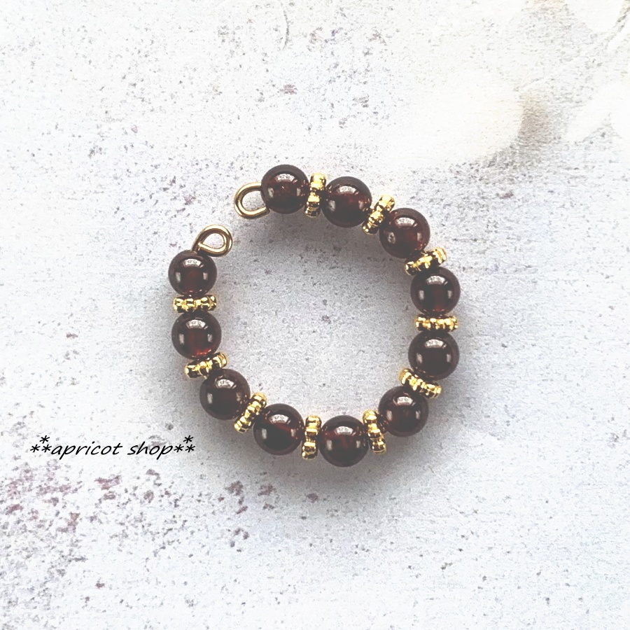 ガーネットのキラキライヤーカフ