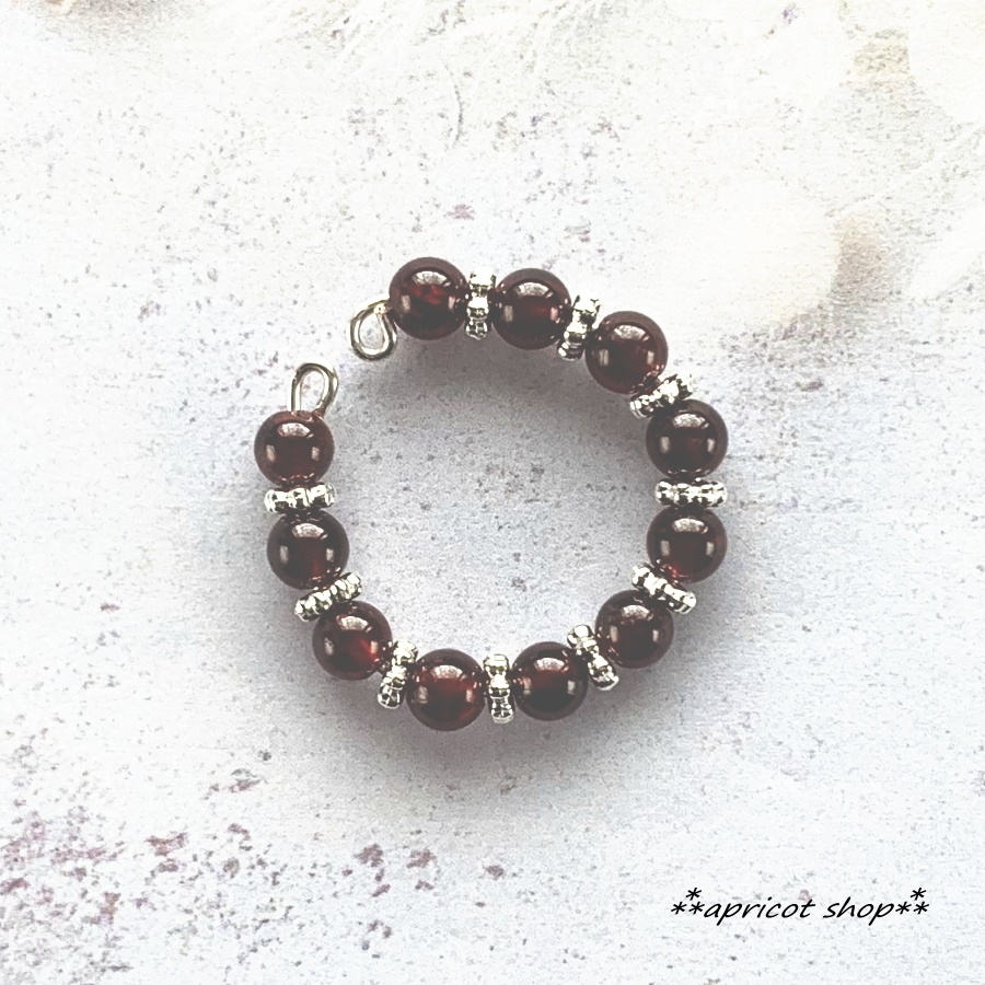 ガーネットのキラキライヤーカフ