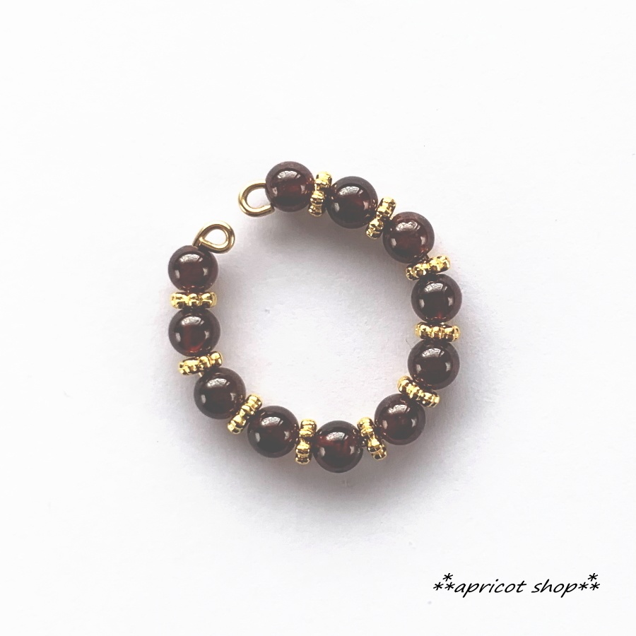 ガーネットのキラキライヤーカフ