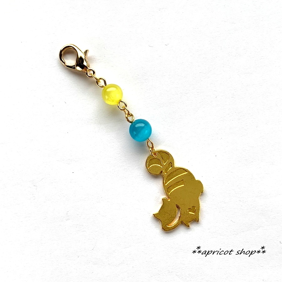 チェシャ猫キーホルダー/イエローキャッツアイと青色キャッツアイ