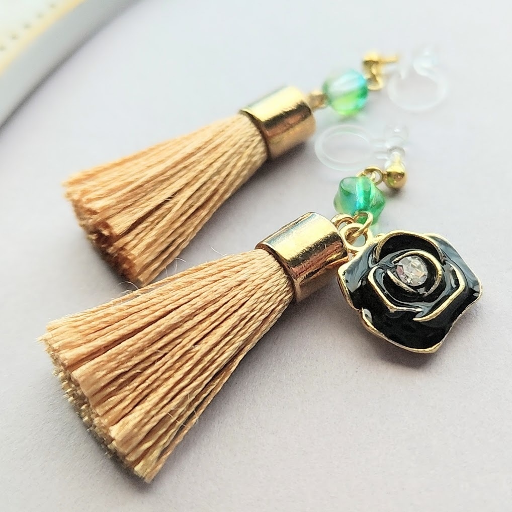 教授と薔薇のピアス/イヤリング 非公式オリバー・エバンスイメージアクセサリー