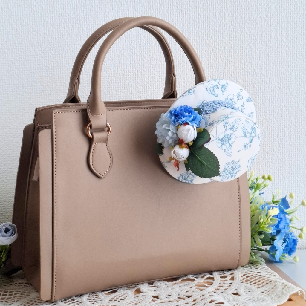バッグやお洋服に!コサージュみたいなレースと花咲くミニカンカン帽ブローチ