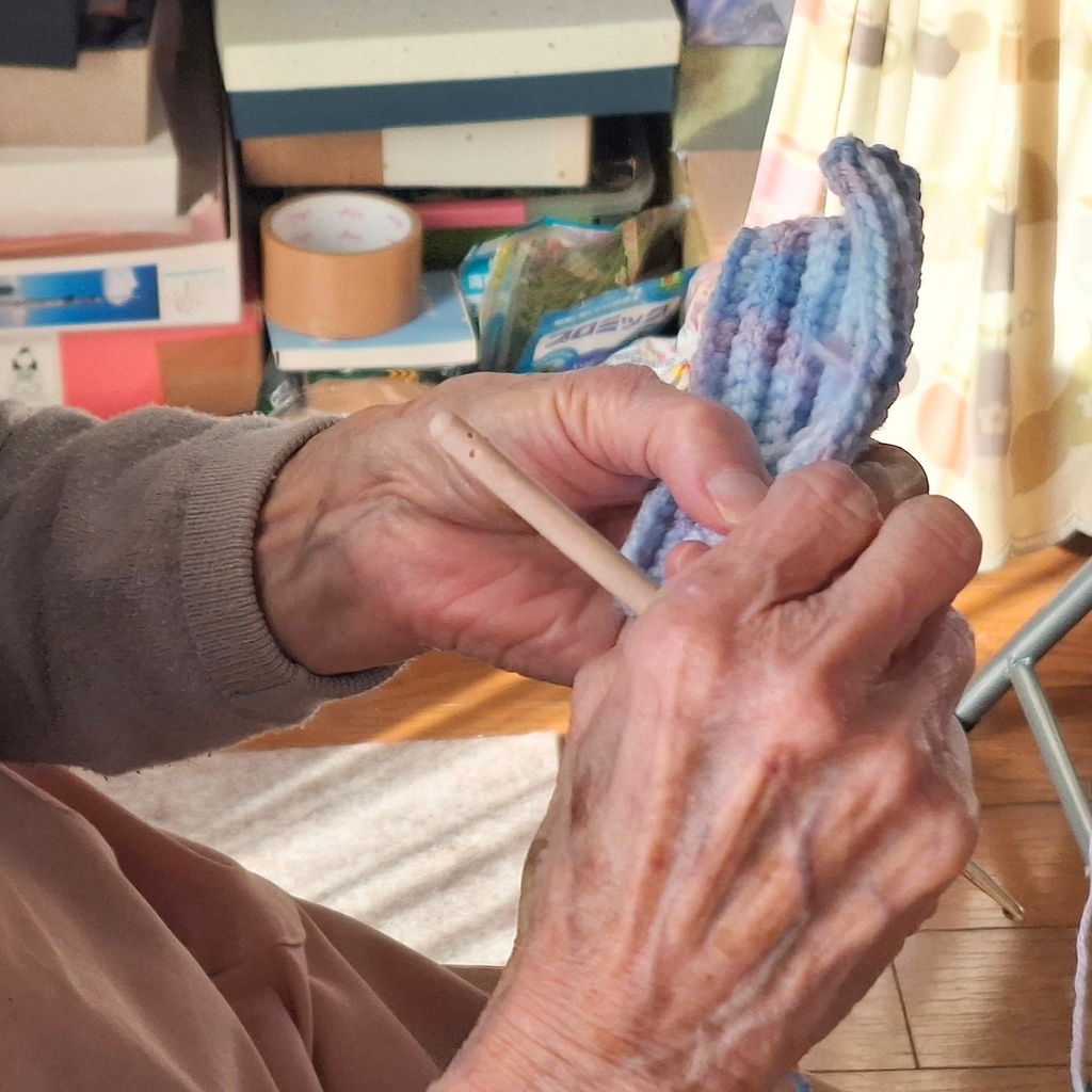 92歳のフミ子おばあちゃんが編んだアクリルたわし2サイズ各5枚10枚セット