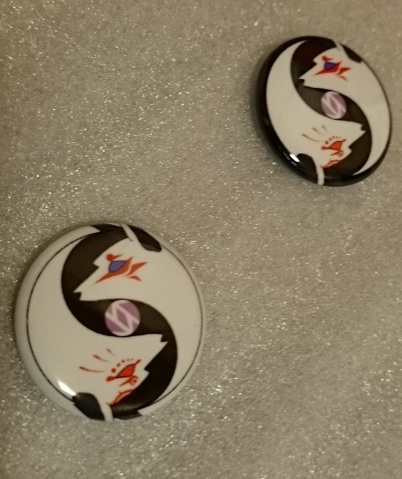 妖狐のバッジ(左右組黒ver)