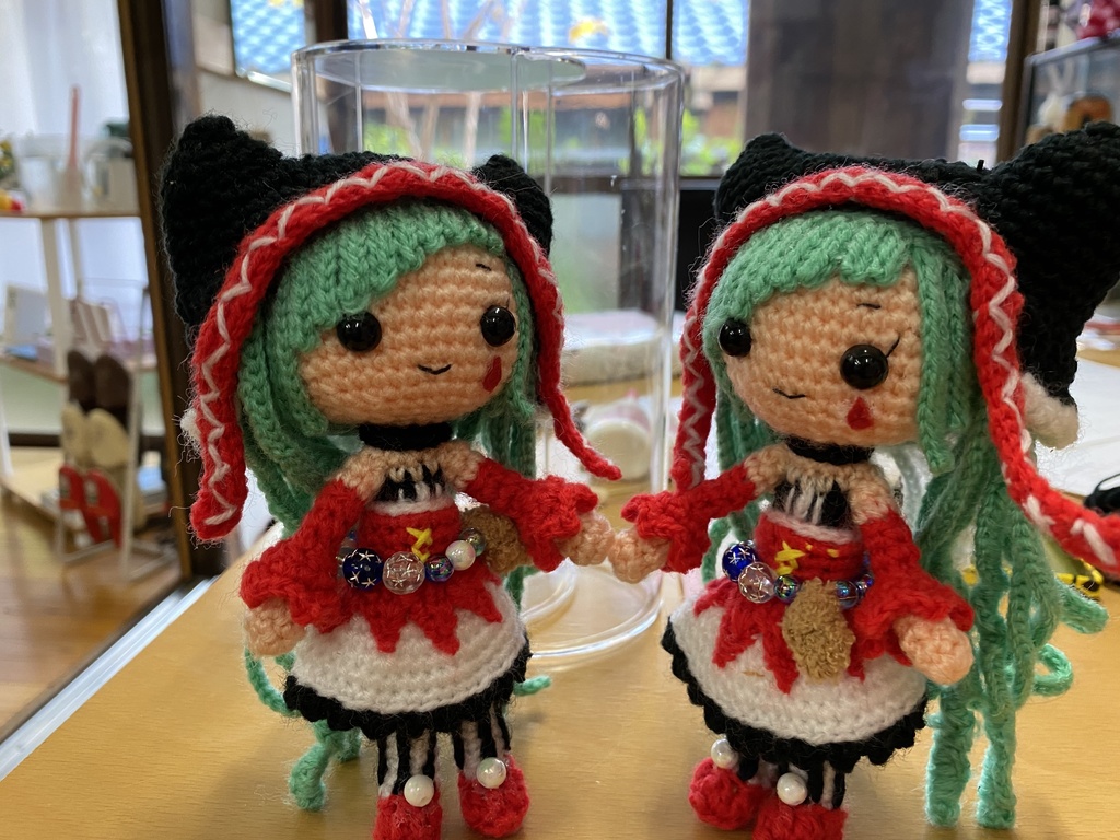 初音ミク(ピエレッタ衣装)編みぐるみ