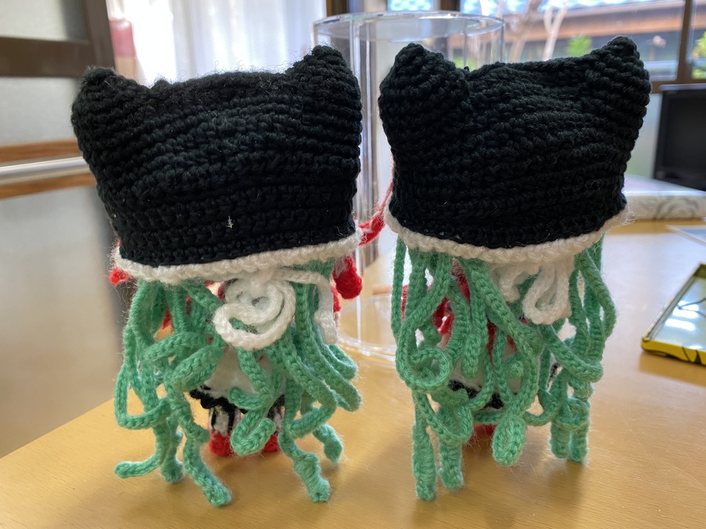 初音ミク(ピエレッタ衣装)編みぐるみ