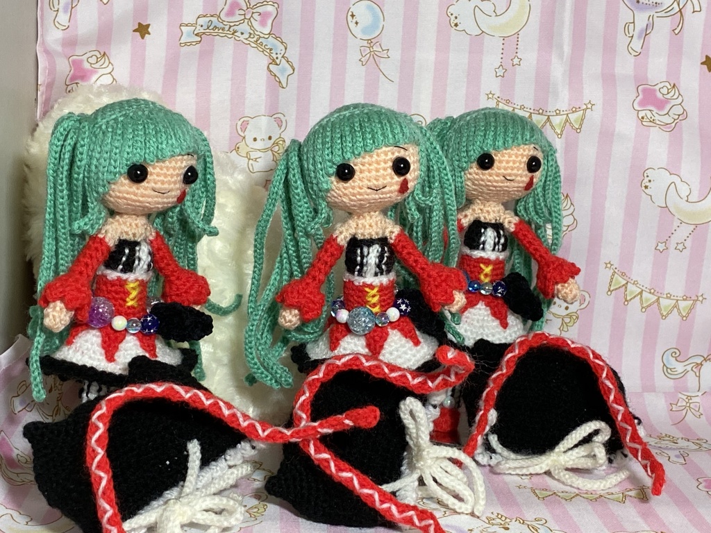 ピエレッタ(初音ミク)さんあみぐるみ