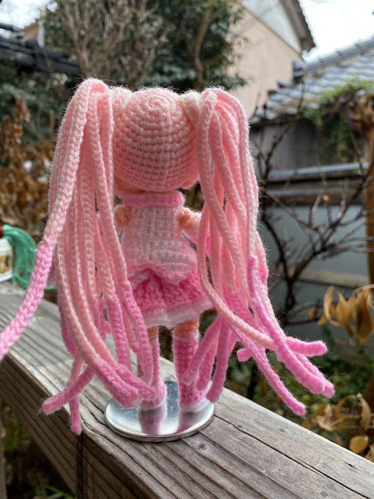 桜ミクちゃん(薄ピンク)編みぐるみ