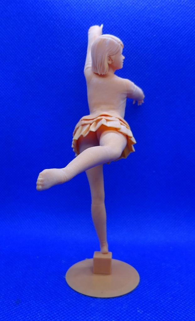 1/12 学生(バレーポーズ)