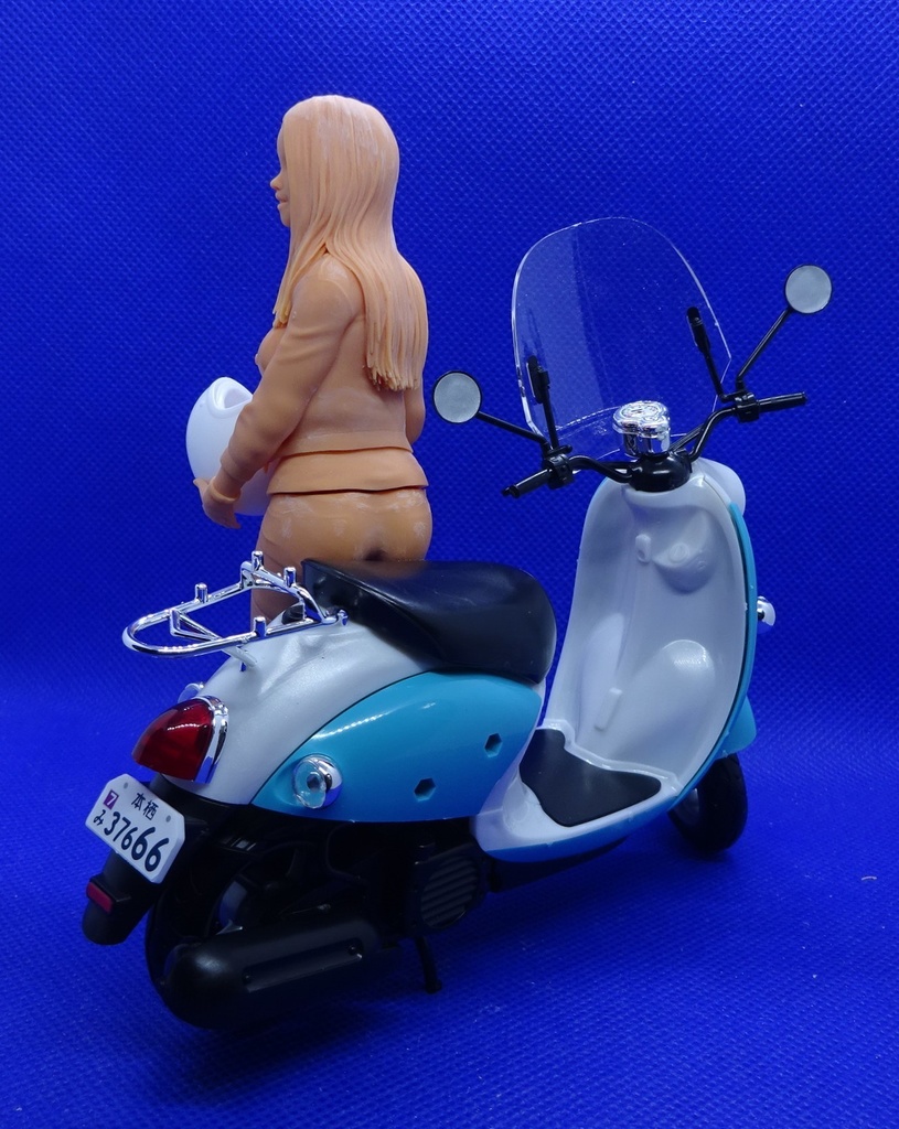 1/12 少女(バイクポーズ)