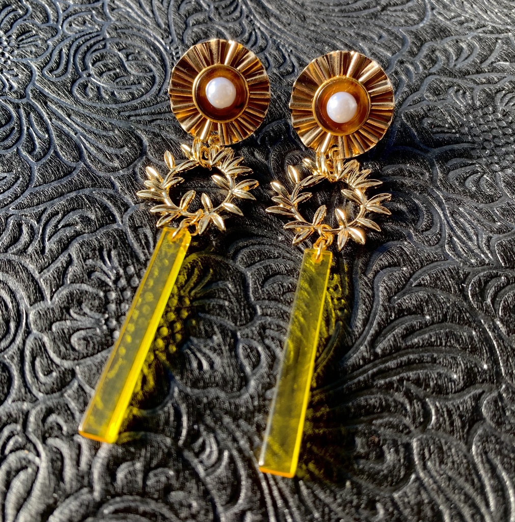 サバナクロー ピアス