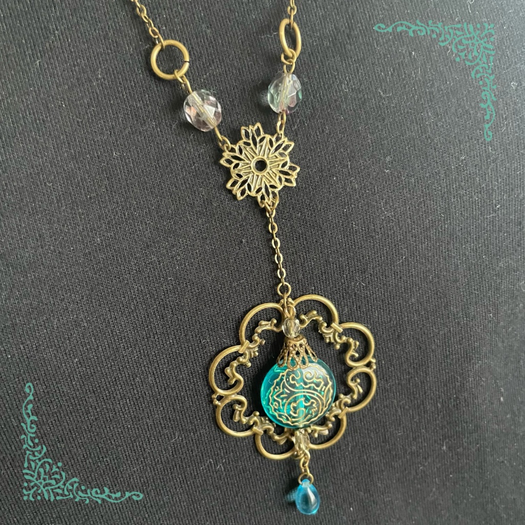 泉の巫女のペンダント