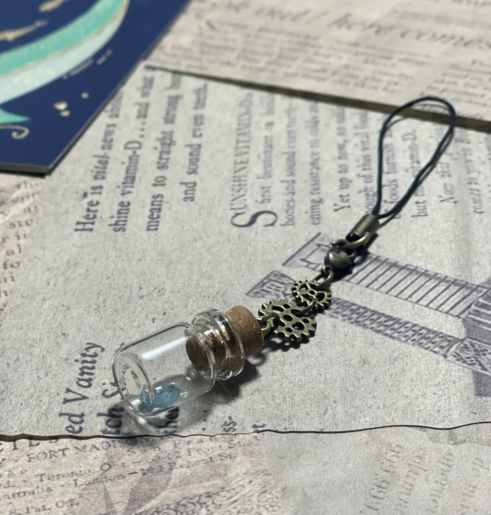 ブルージルコンのチャーム