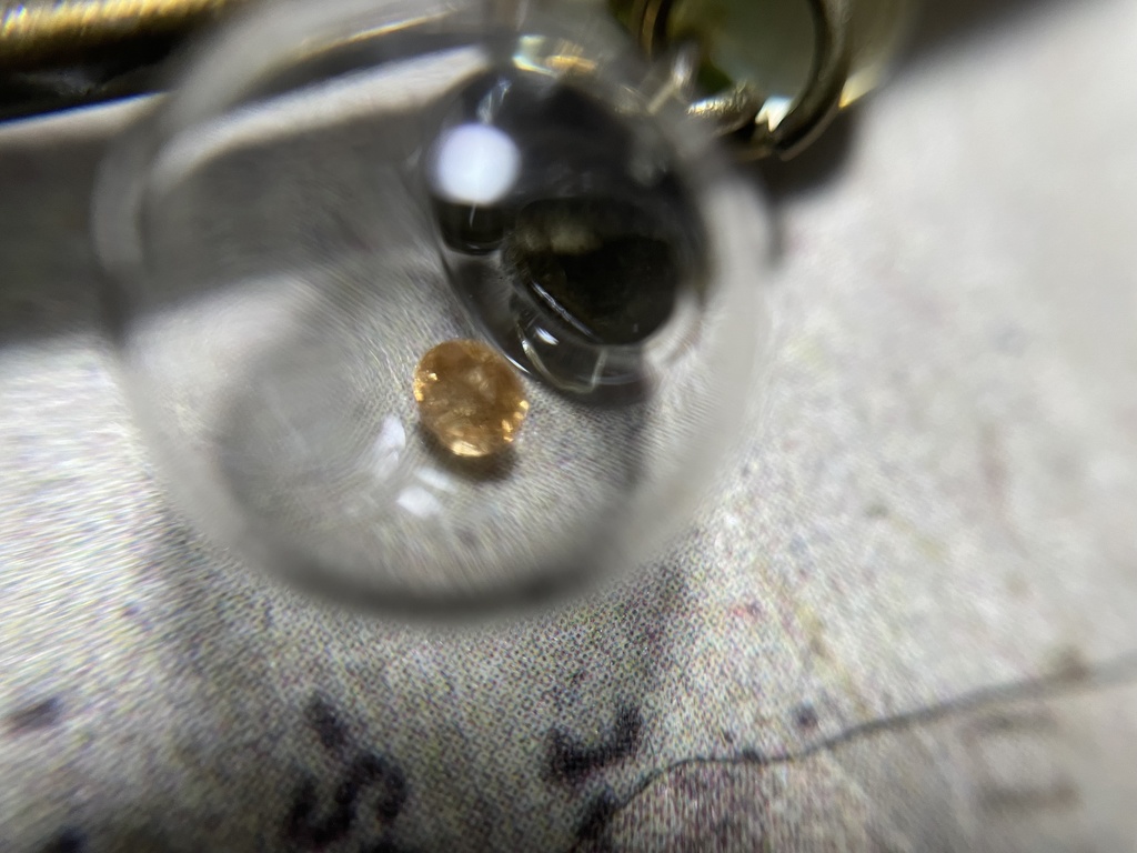 スペサルタイトガーネットのブックマーカー