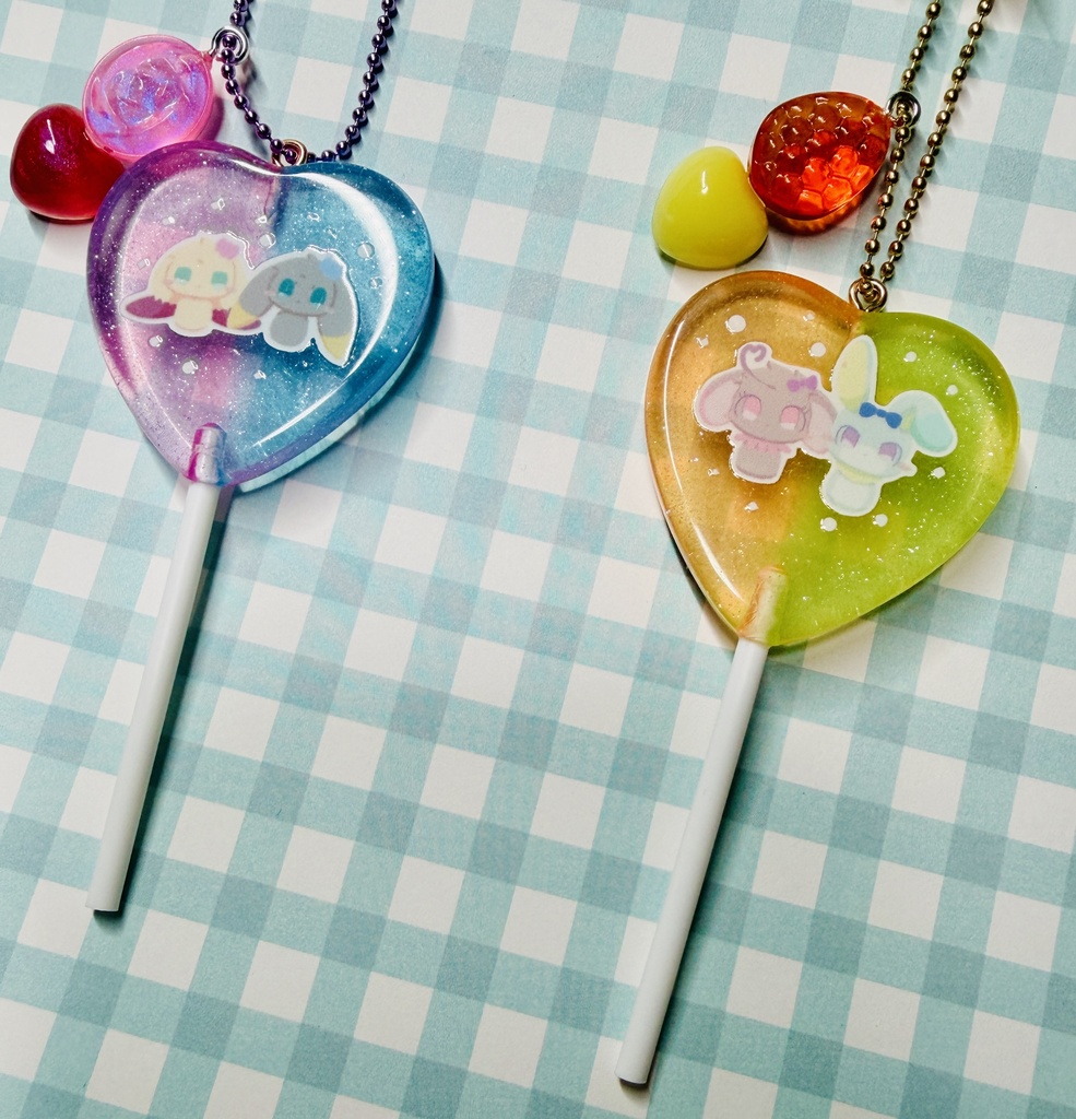 ペロキャンアクキー