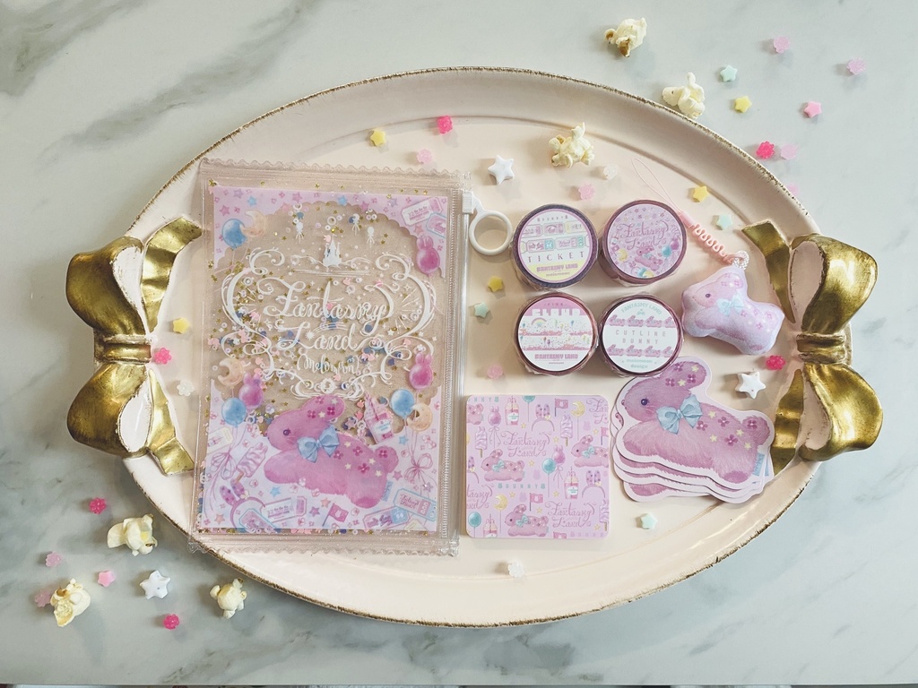 Fantasmy Land / PINK BUNNY