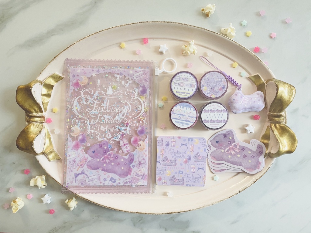 Fantasmy Land / LAVENDER KITTEN