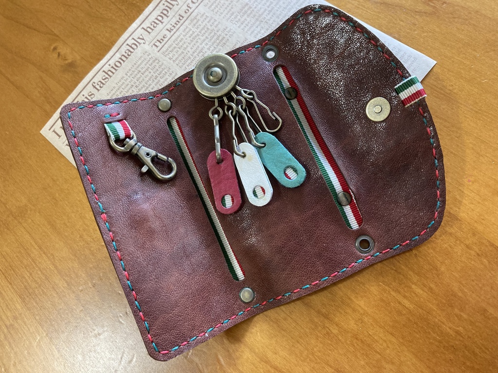 本革 鞄型キーケース