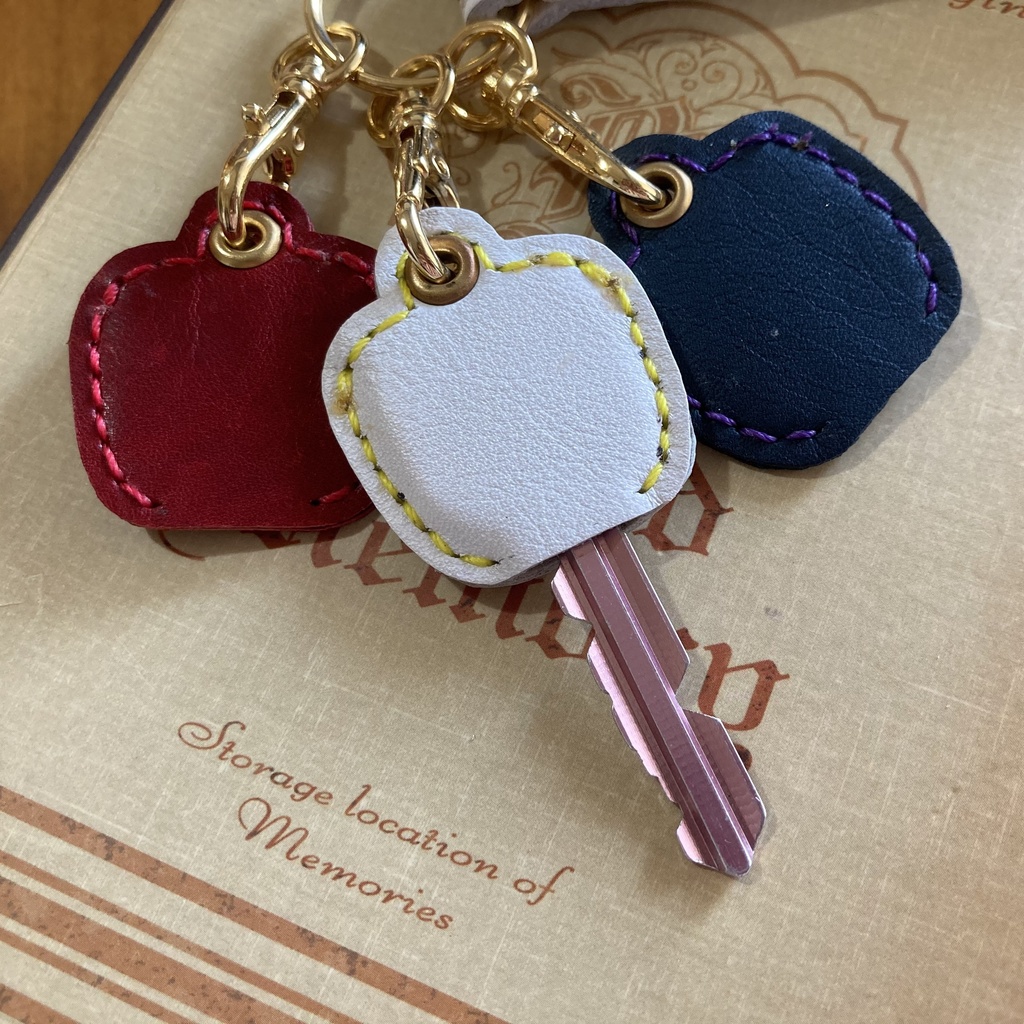 本革 キーカバー付きキーホルダー