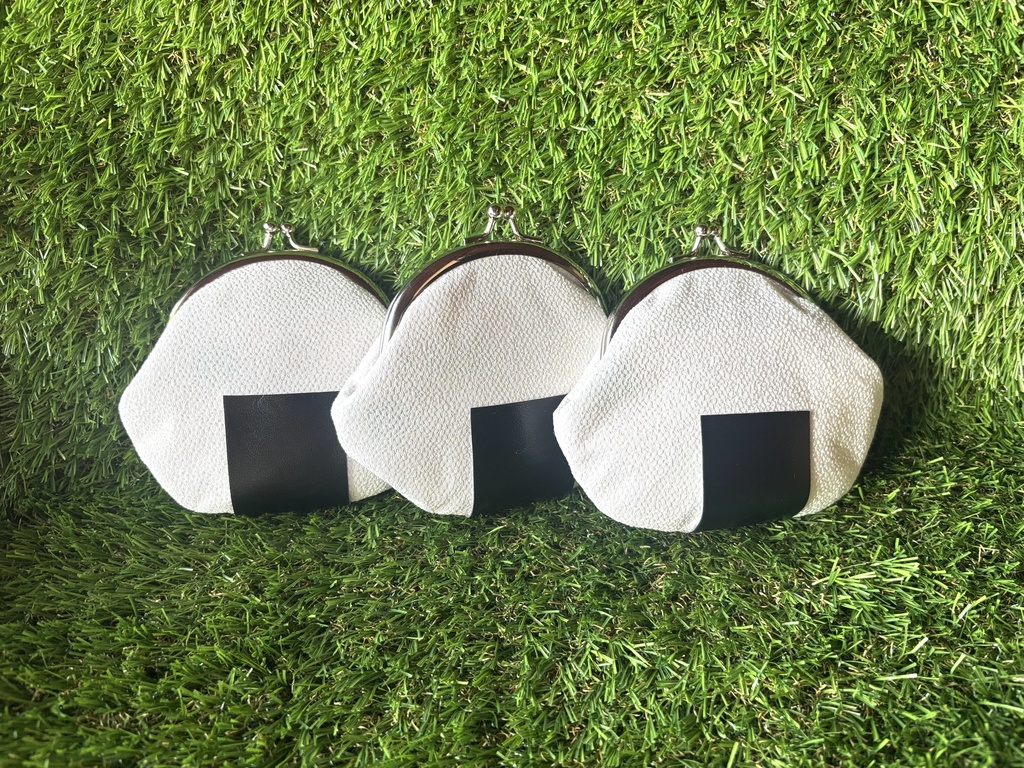 おにぎりがま口ポーチ 海苔or梅干し