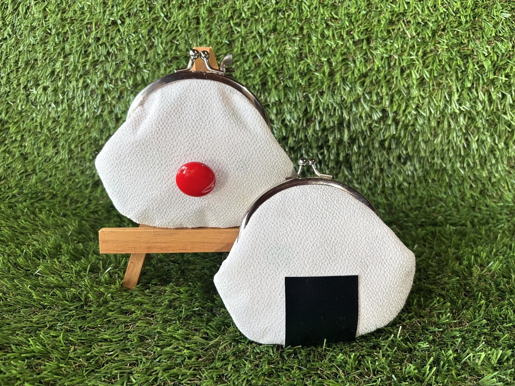 おにぎりがま口ポーチ 海苔or梅干し