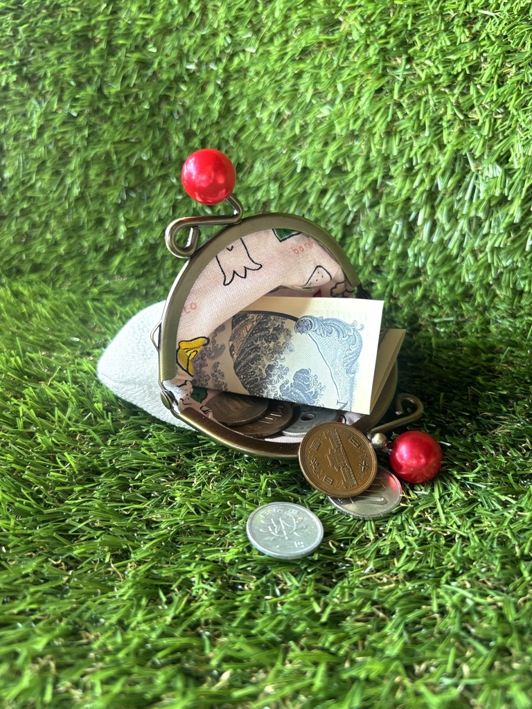 うめぼしおにぎりがま口ポーチ