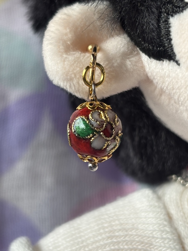 ぬいぐるみ用イヤーカフ 七宝焼 紅玉　片耳