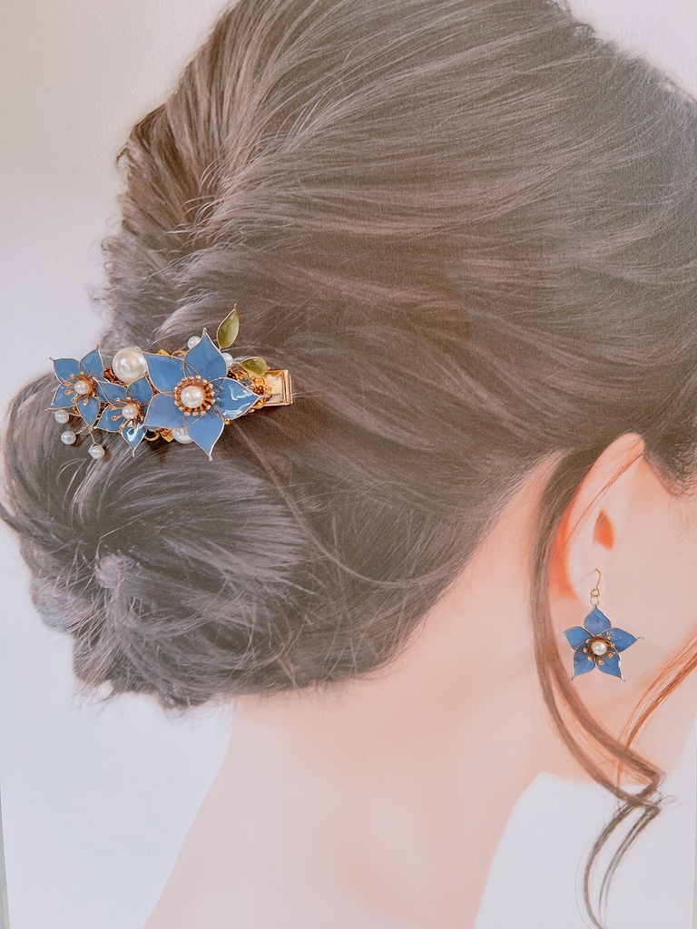 光秀さんが贈ってくれた桔梗の髪飾り