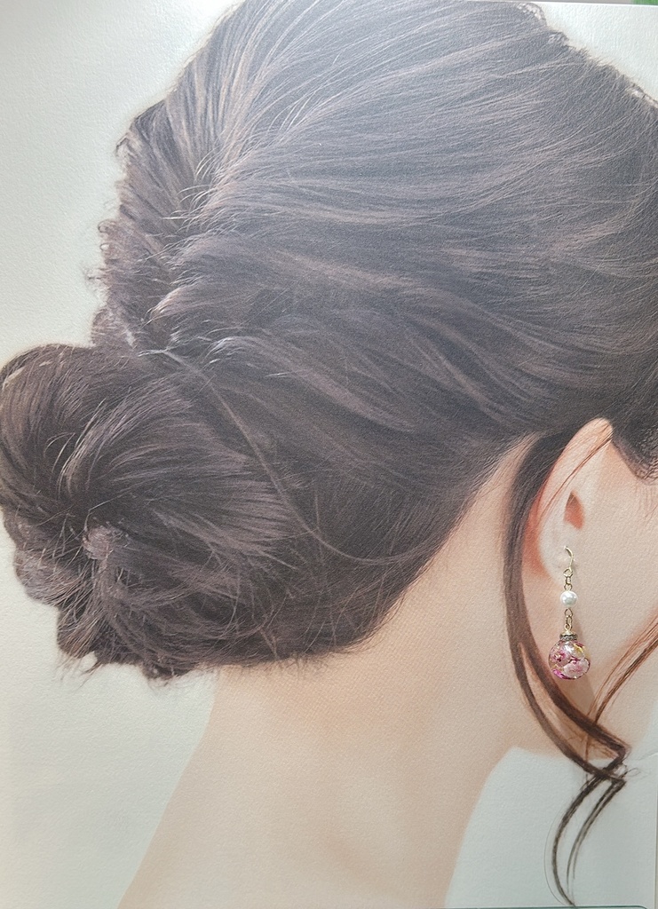 家康からの贈り物 花柄の七宝焼き耳飾り