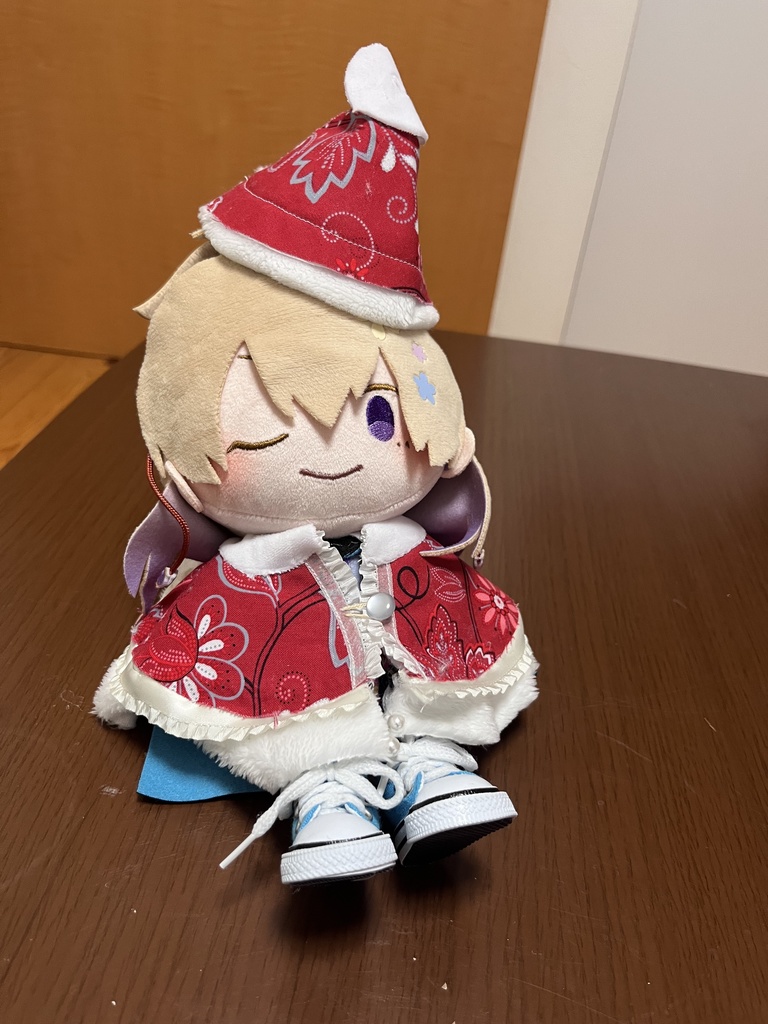 ぬい服 サンタ風ポンチョ