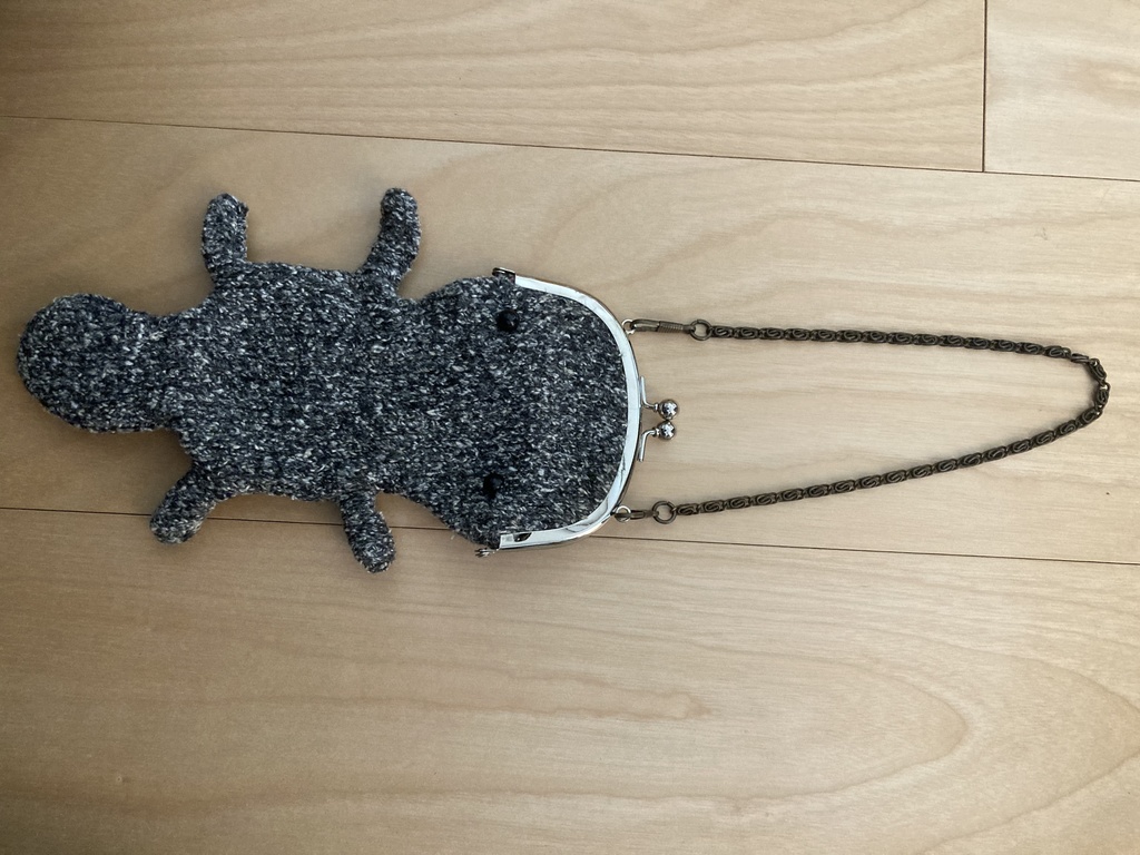 オオサンショウウオがまぐち ベンジャミン