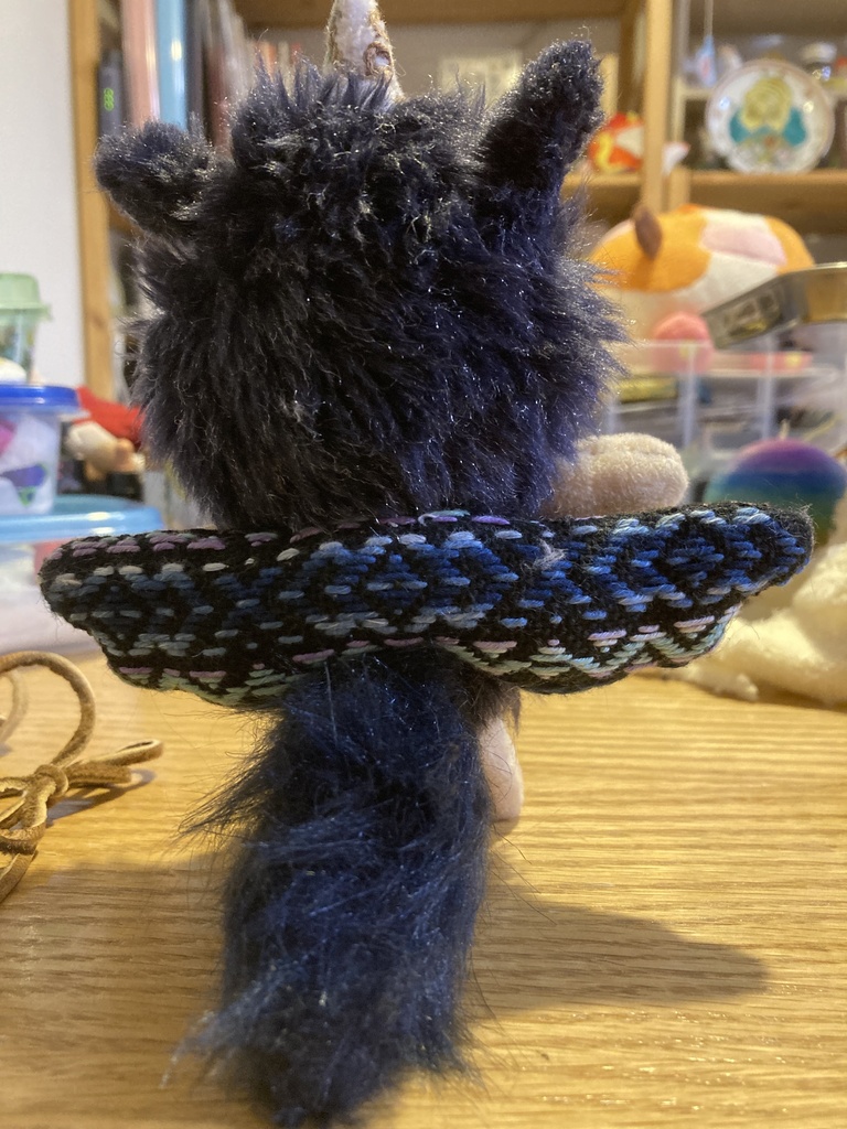 夜の空を駆け回るユニコーンちゃん