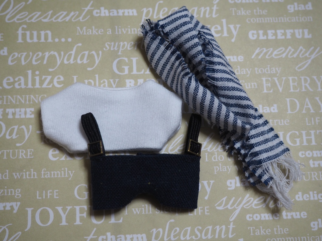 あむぬいあかぬい服 「サスペンダーコーデ(ネイビー)」