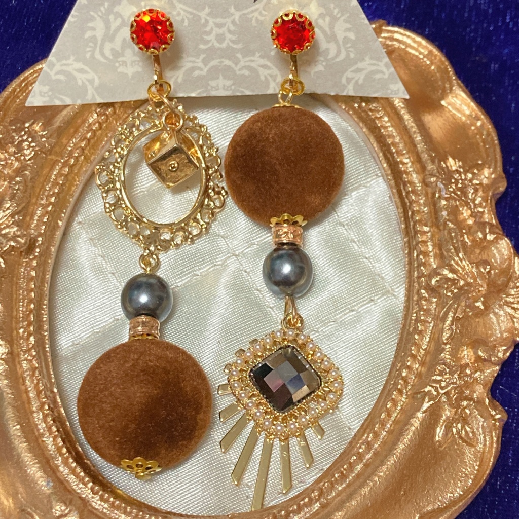 ナギリ　ディーラー衣装イメージイヤリング