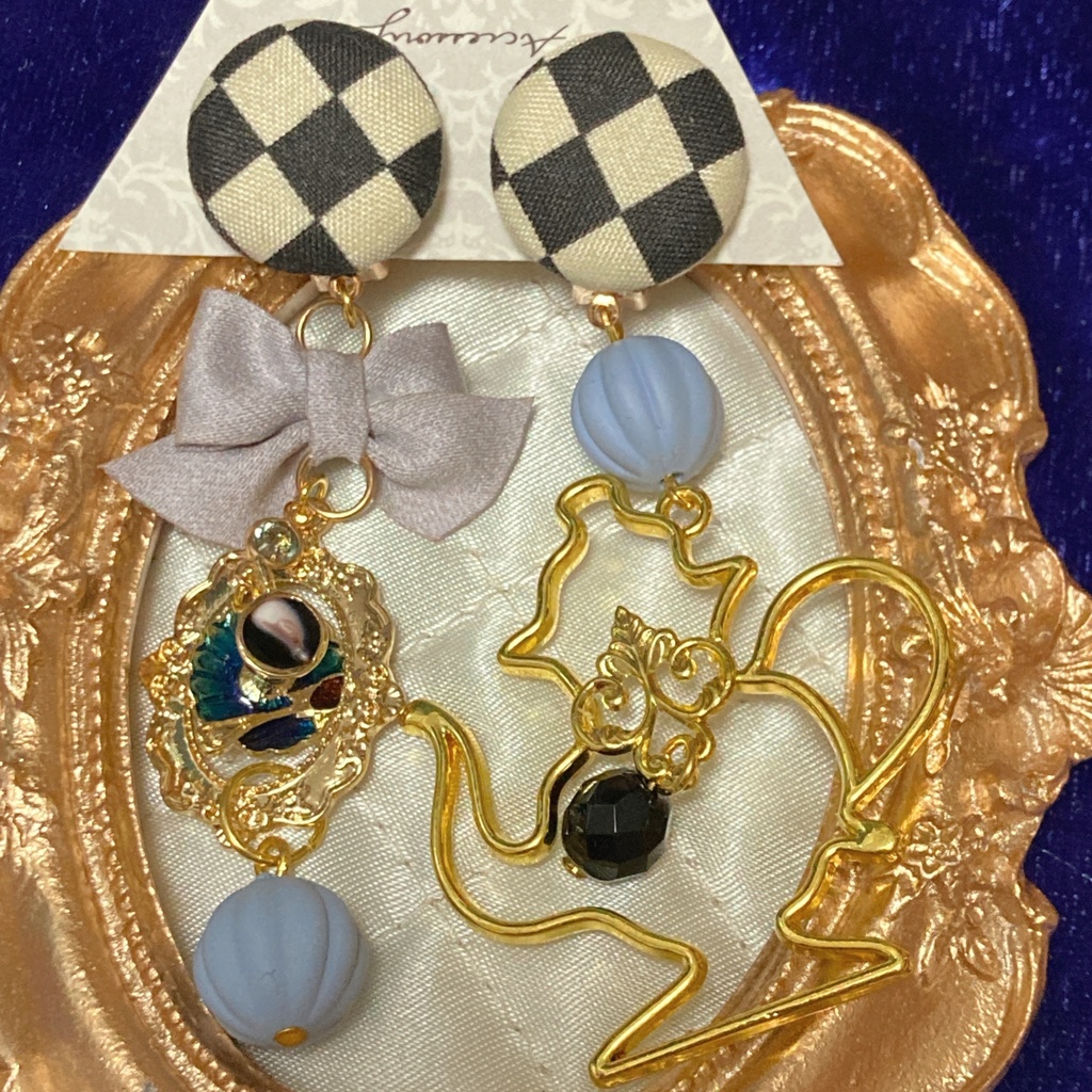 半田桃　帽子屋衣装イメージイヤリング