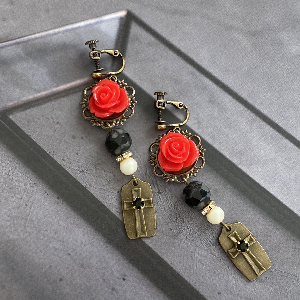 ディオ =ブランドー　イメージイヤリング