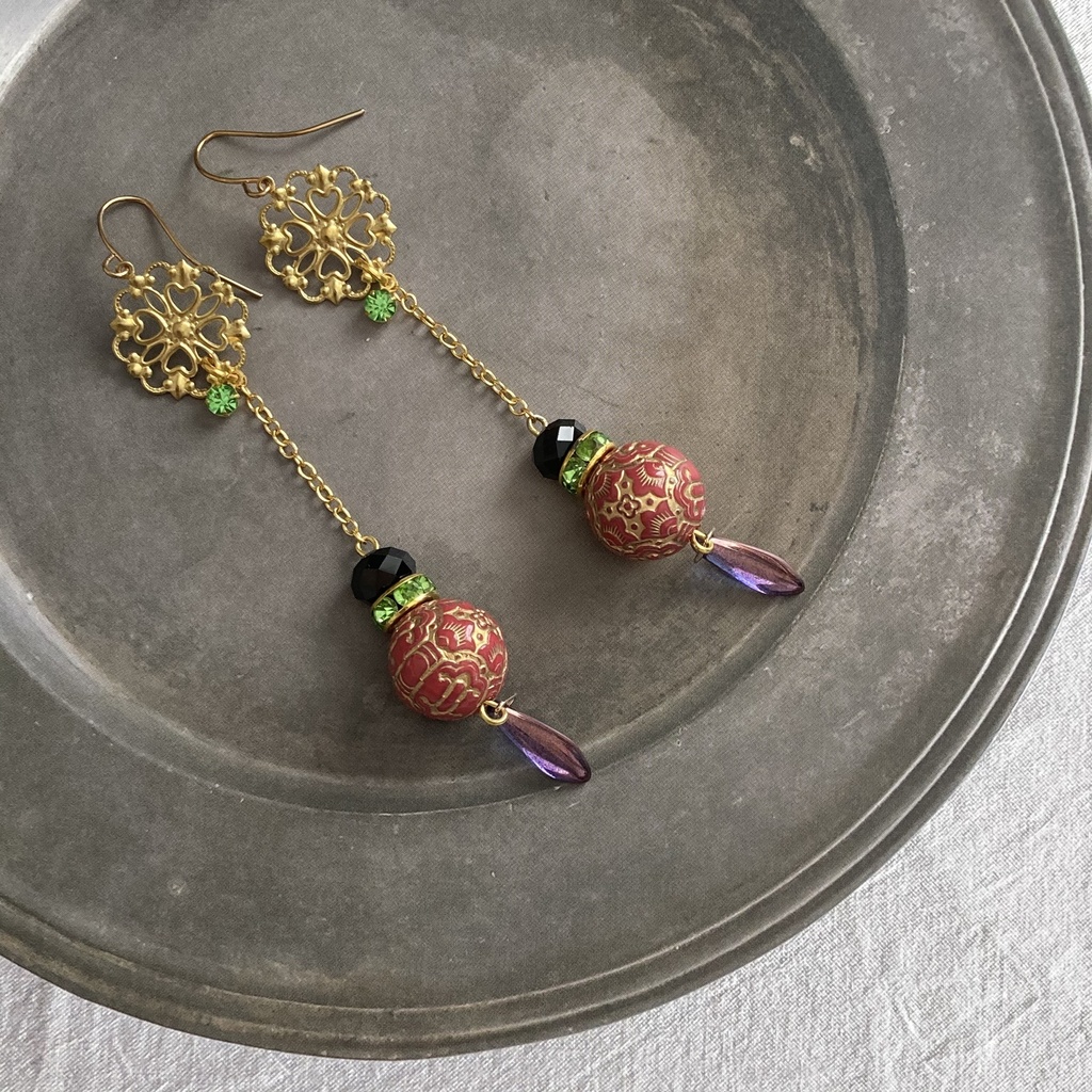 ディアボロ ピアス