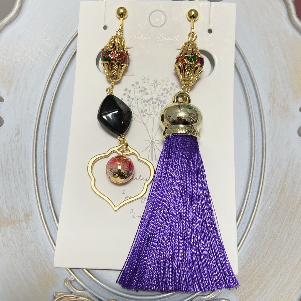 ロナルドチャイナ衣装　イメージイヤリング